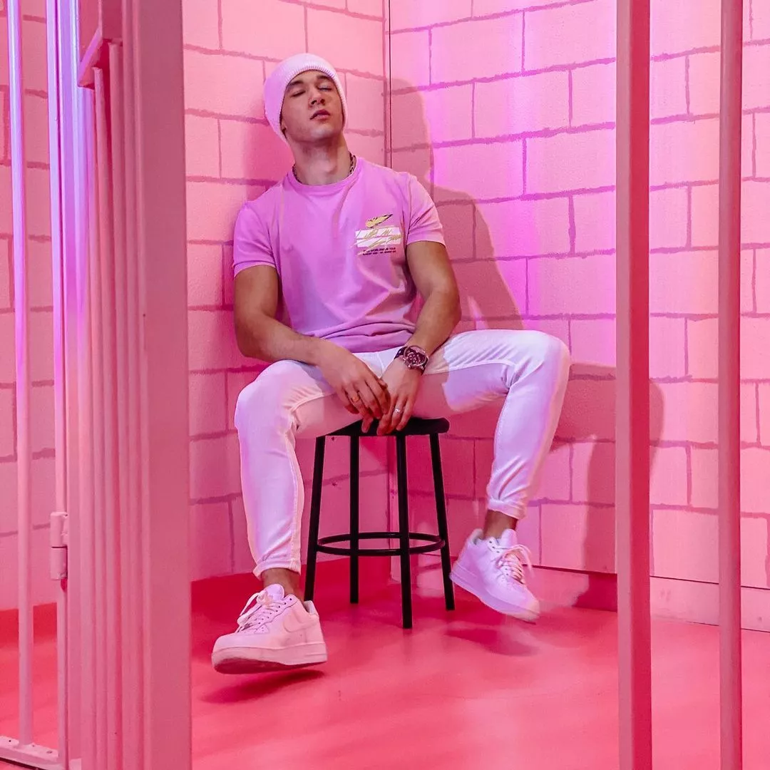 Gwiazdor disco polo trafił do więzienia?! Widok zza krat jest przerażający!